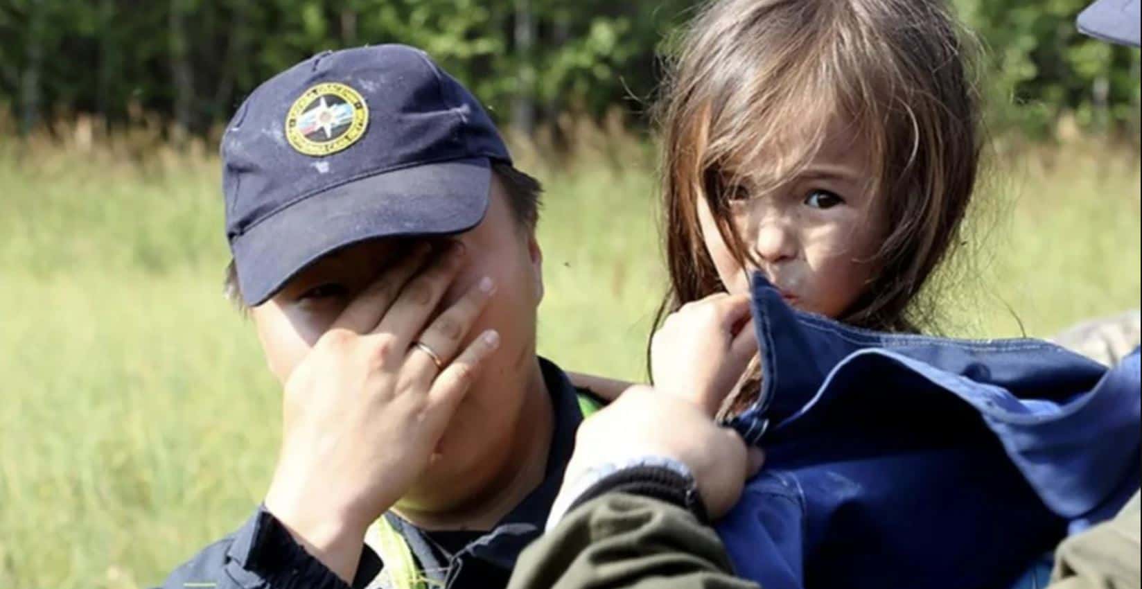 Bambina di 3 anni sopravvive 9 giorni nel bosco grazie ad un cucciolo