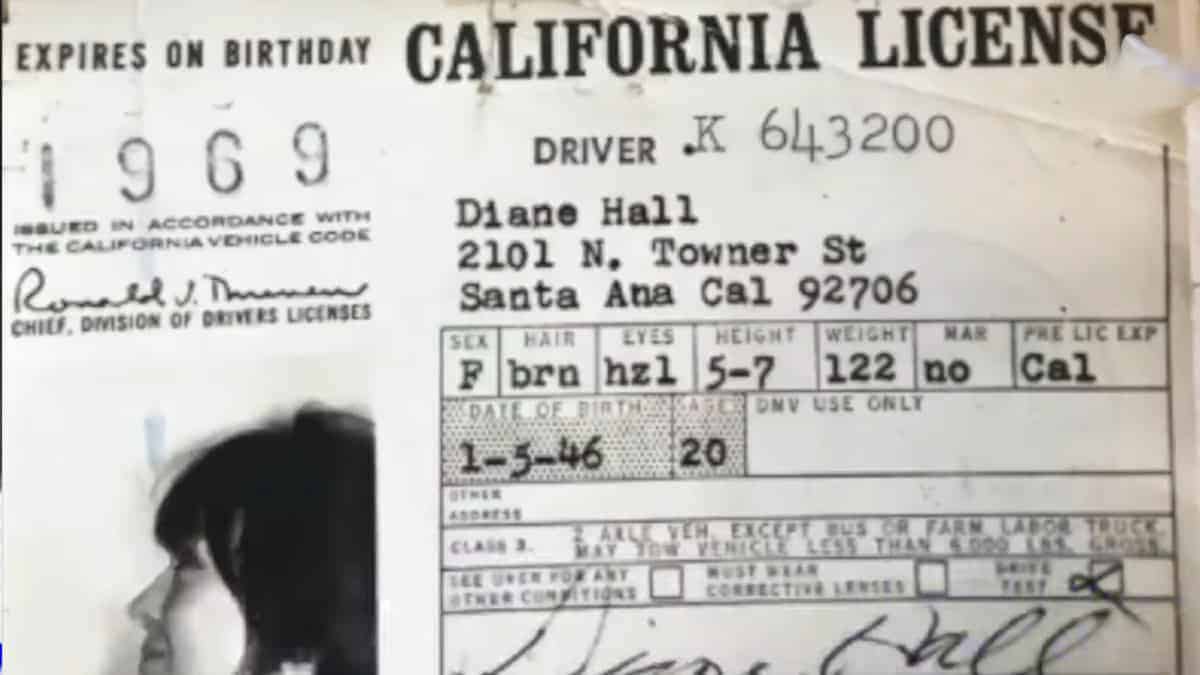 Il portafoglio smarrito di Diane Keaton venne ritrovato più di 50 anni dopo in un armadietto abbandonato